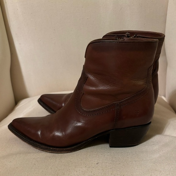 Frye brown western ankle boots/booties - Picture 6 of 10